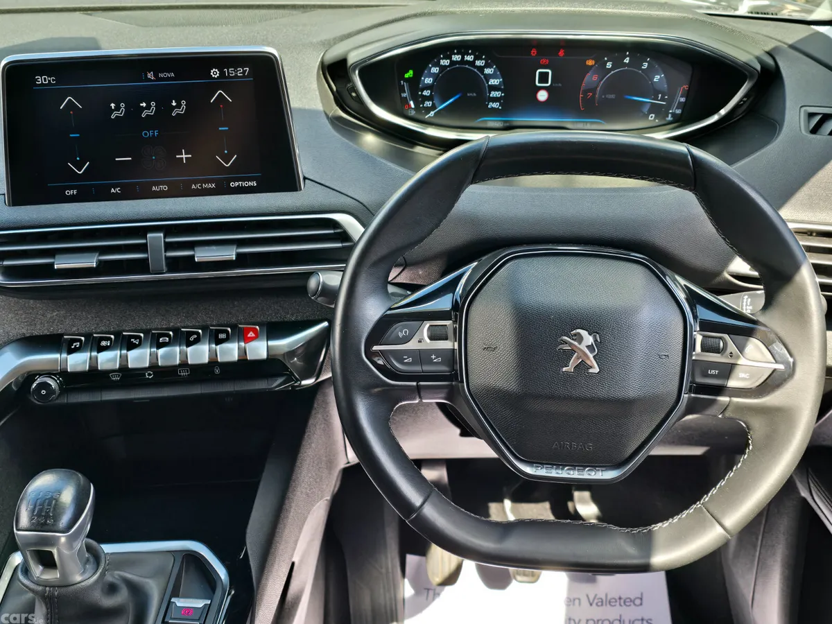 Peugeot 3008 SUV, Petrol, 2017, Grey