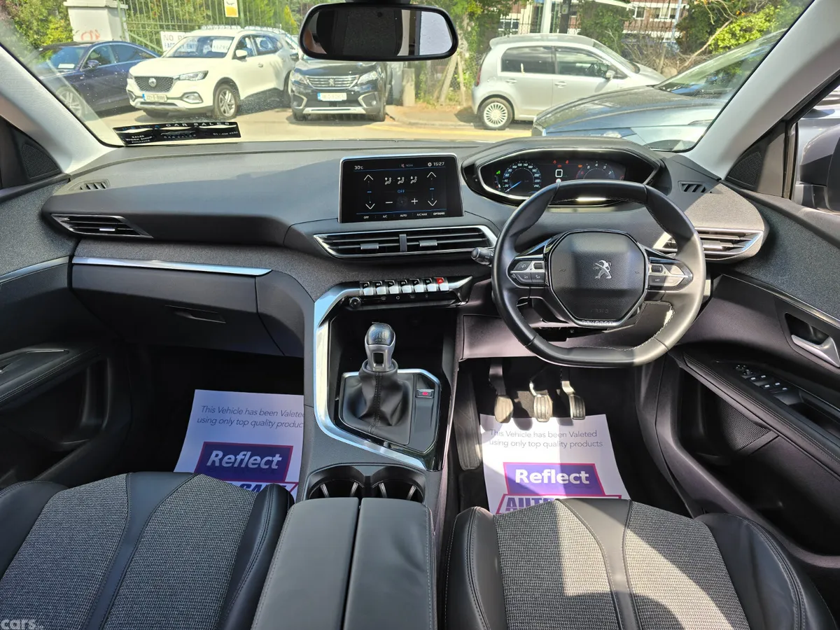 Peugeot 3008 SUV, Petrol, 2017, Grey