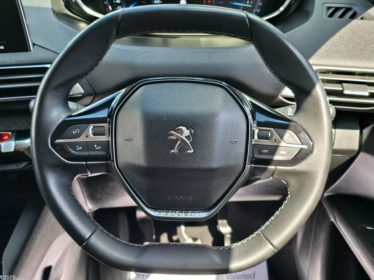 Peugeot 3008 SUV, Petrol, 2017, Grey