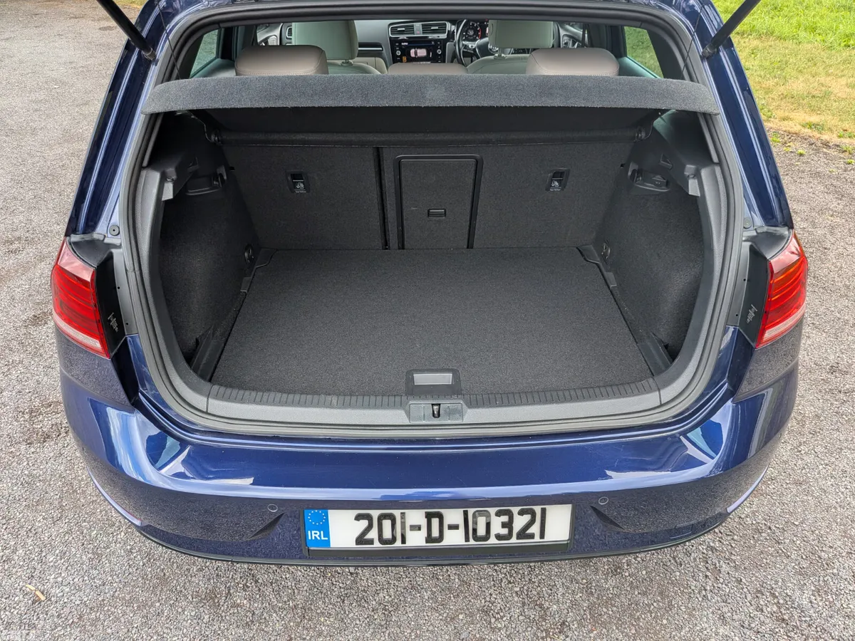 Volkswagen Golf Hatchback, Petrol, 2020, Blue