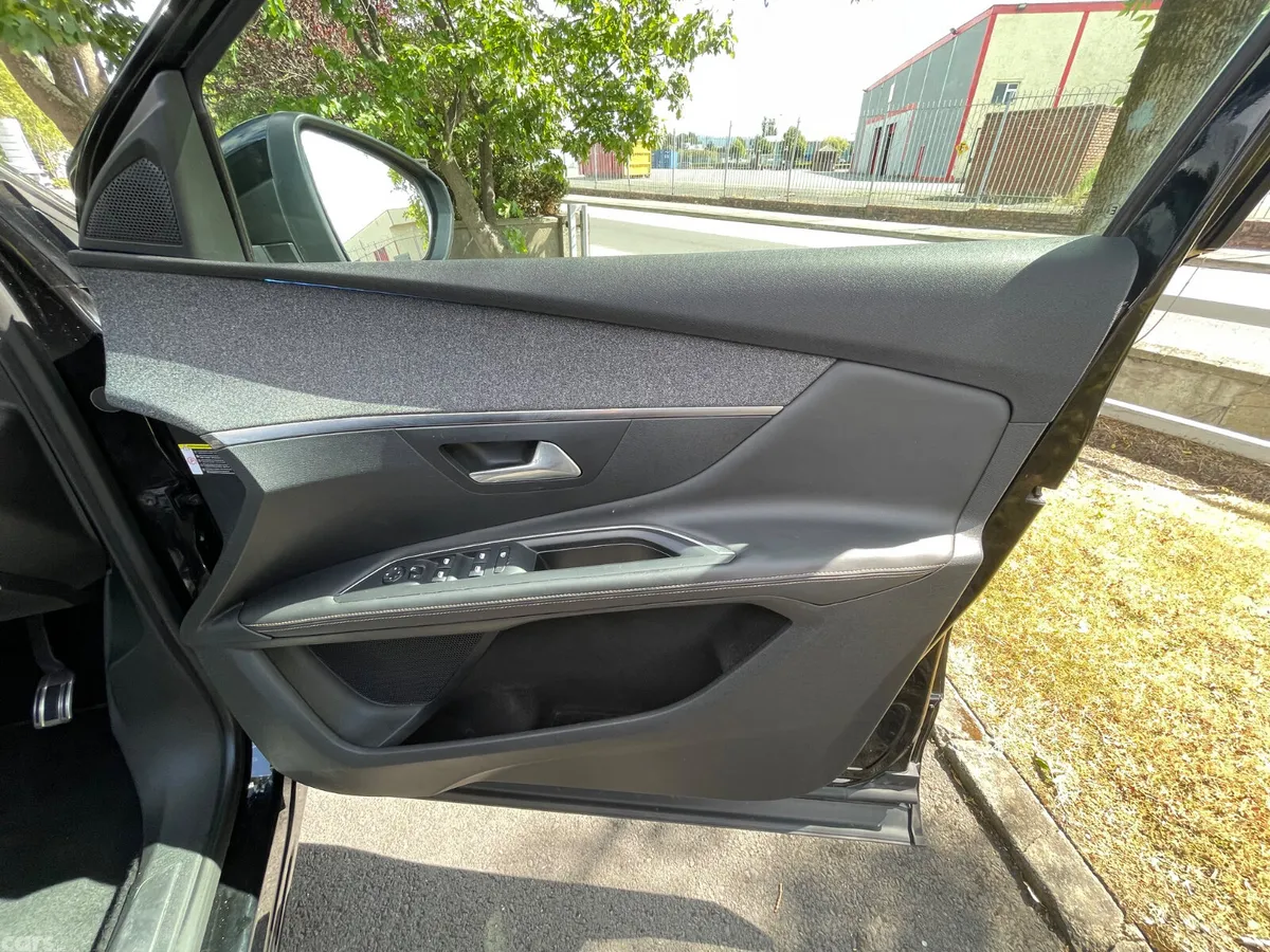Peugeot 3008 SUV, Diesel, 2017, Black