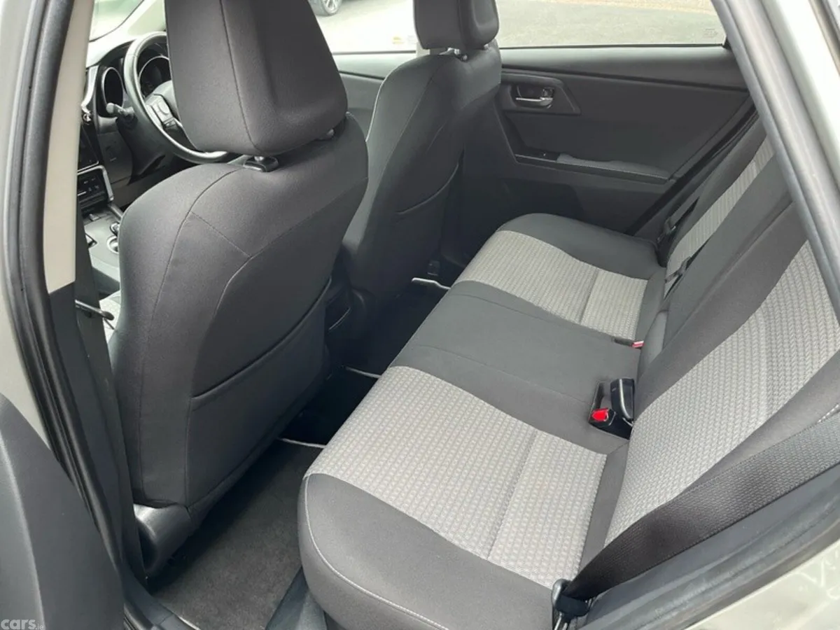 Toyota Auris Hatchback, Petrol Hybrid, 2018, Grey