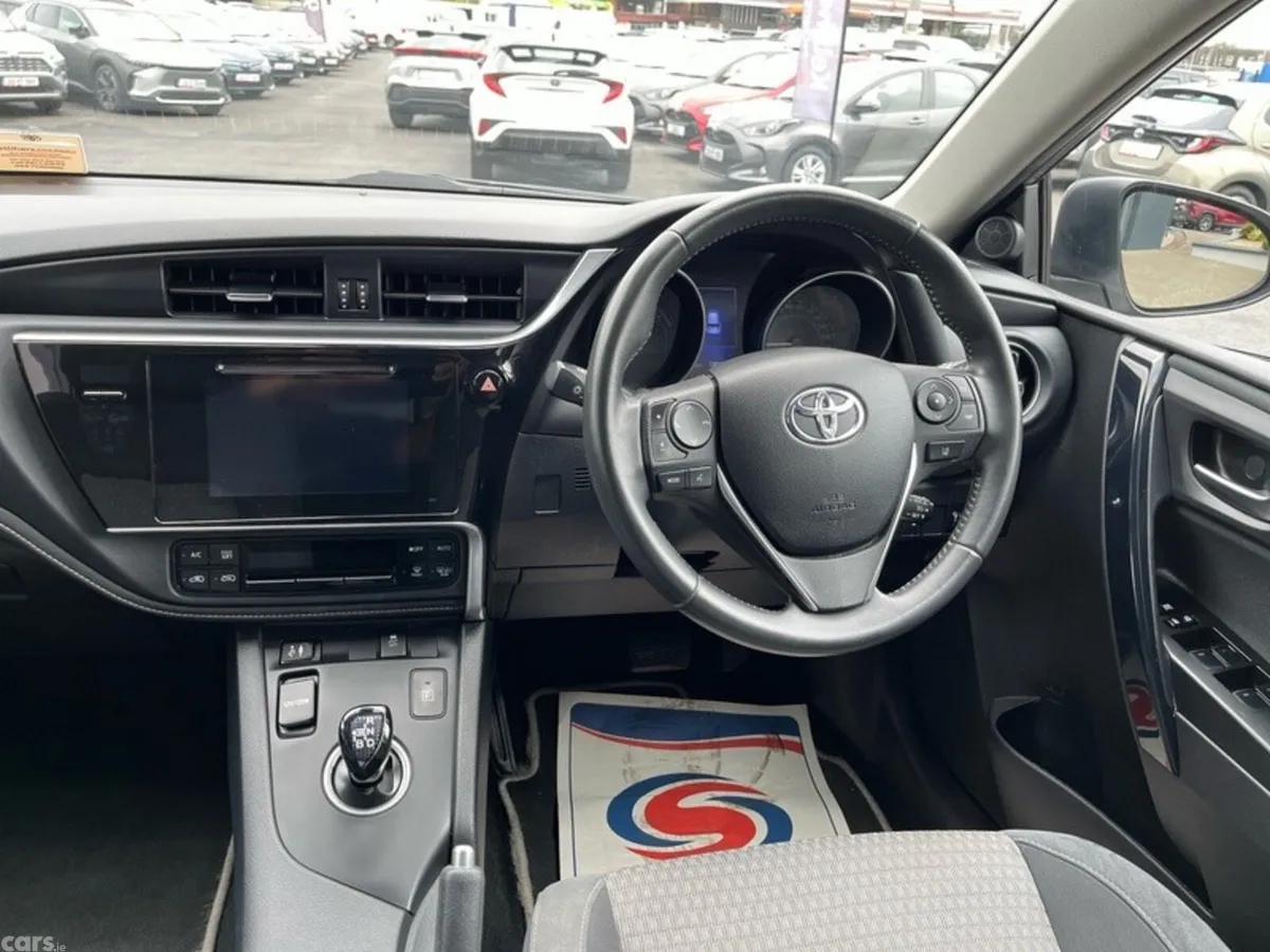 Toyota Auris Hatchback, Petrol Hybrid, 2018, Grey