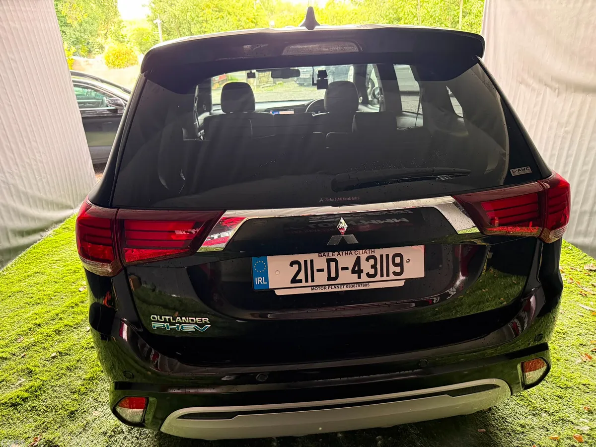 Mitsubishi Outlander SUV, Petrol Plug-in Hybrid, 2021, Black