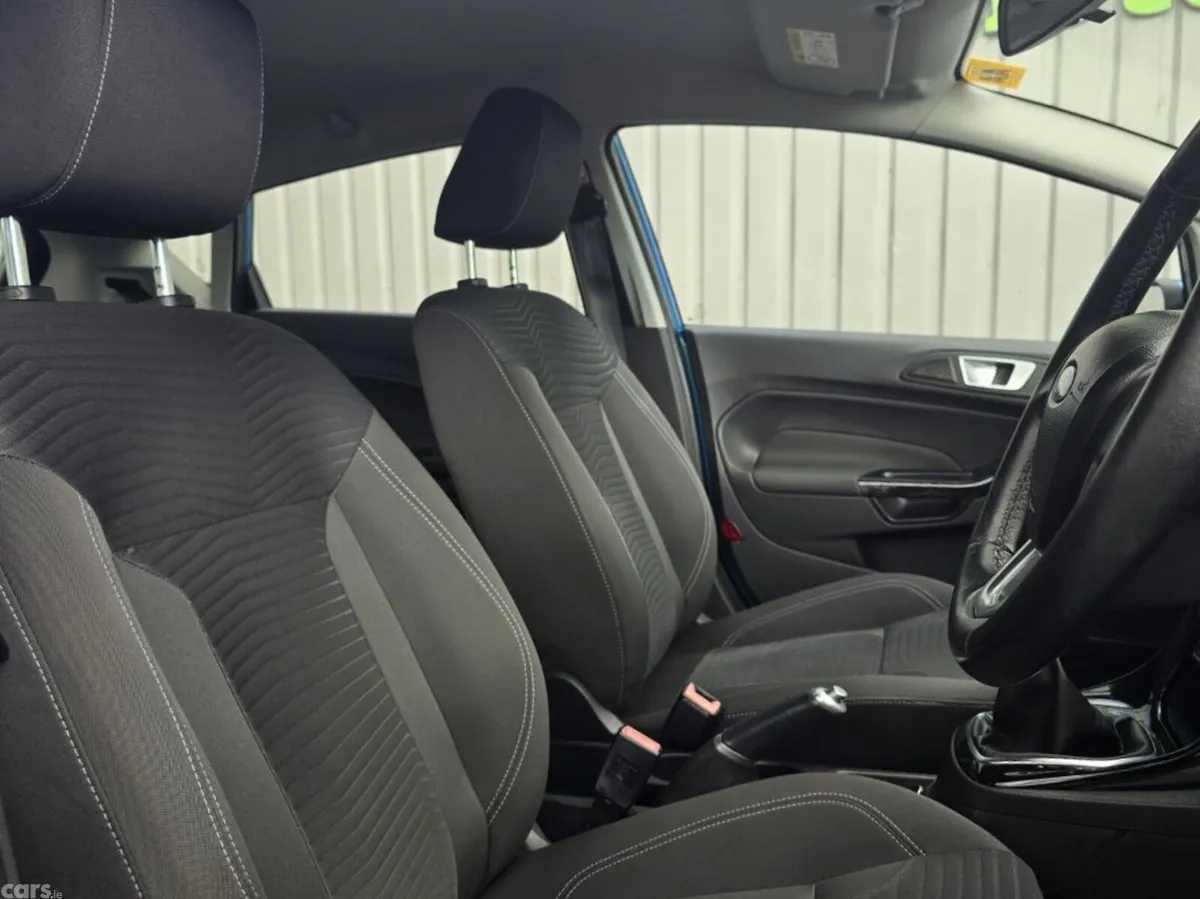Ford Fiesta Hatchback, Petrol, 2015, Blue