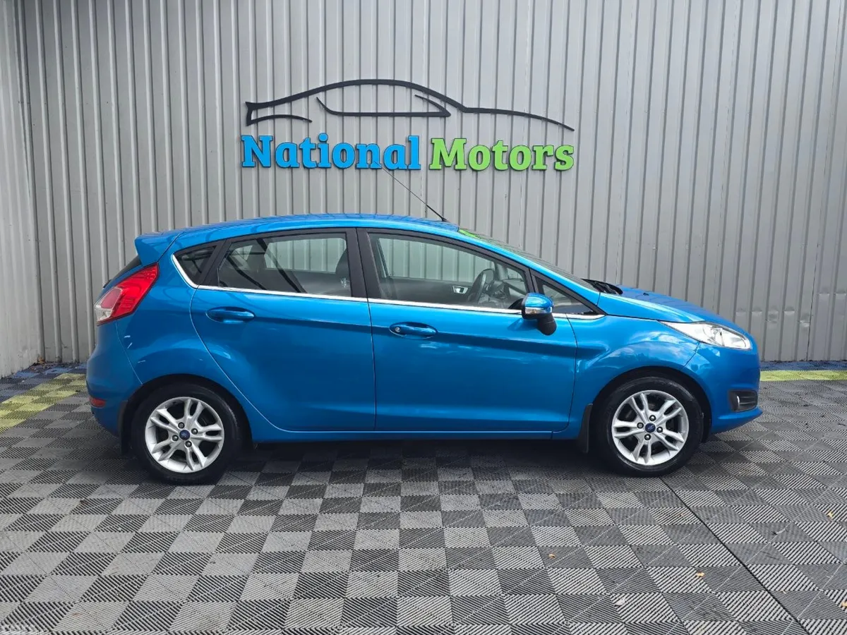 Ford Fiesta Hatchback, Petrol, 2015, Blue