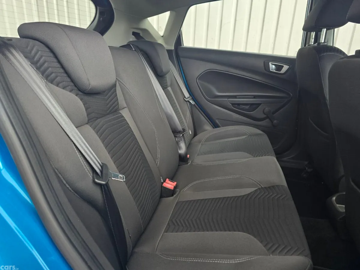 Ford Fiesta Hatchback, Petrol, 2015, Blue