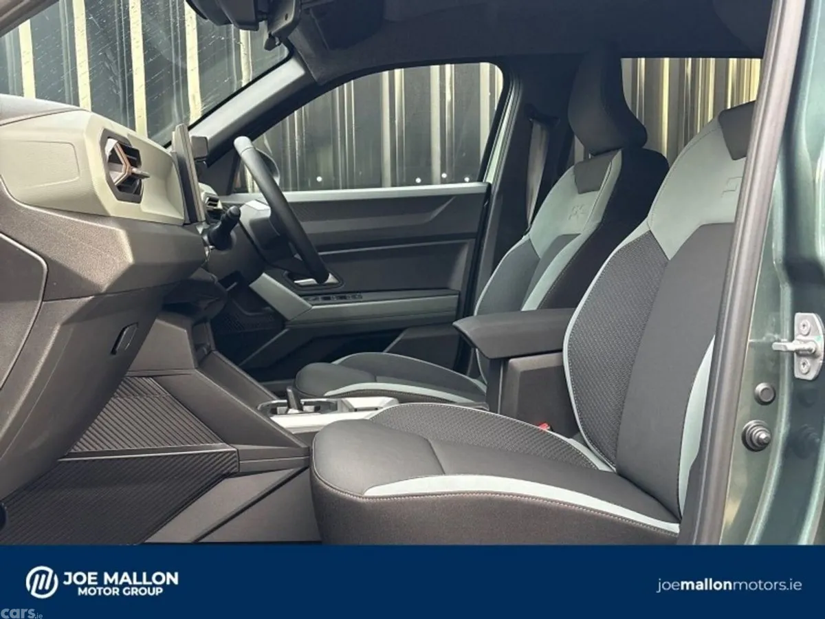 Dacia Duster SUV, Petrol Hybrid, 2027, Green