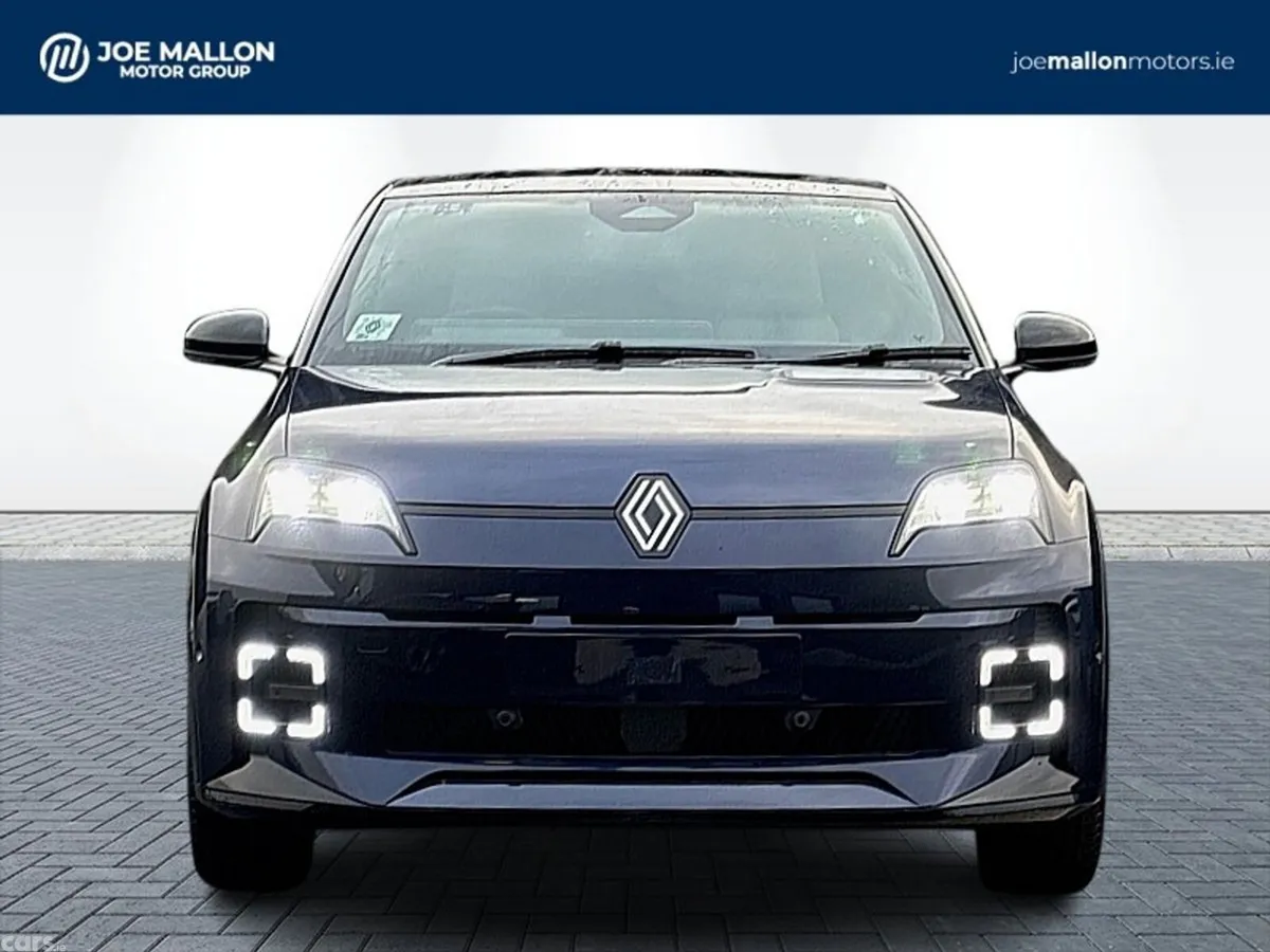 Renault 5 Hatchback, Electric, 2027, Blue