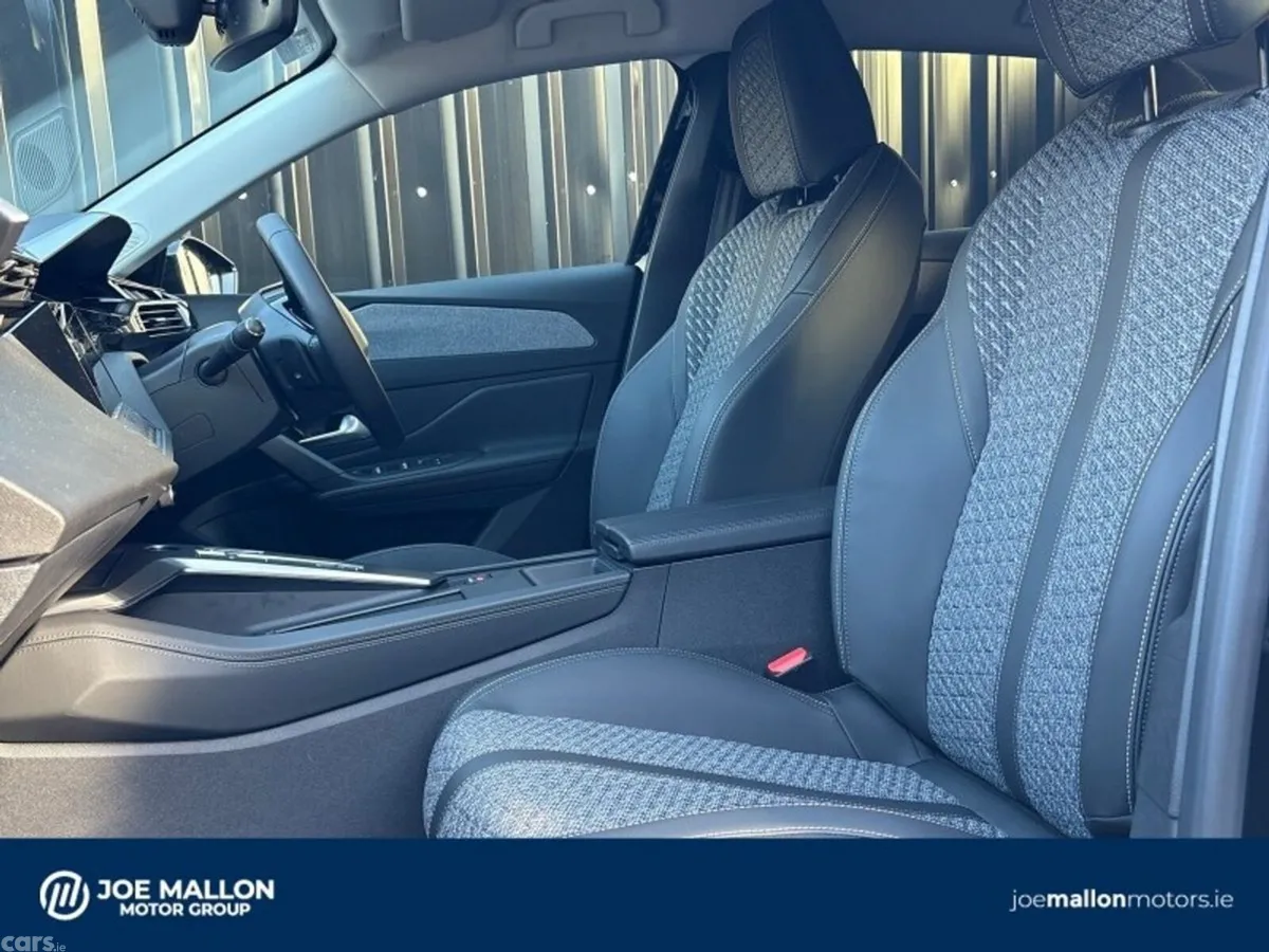 Peugeot 308 Hatchback, Petrol Hybrid, 2027, Black
