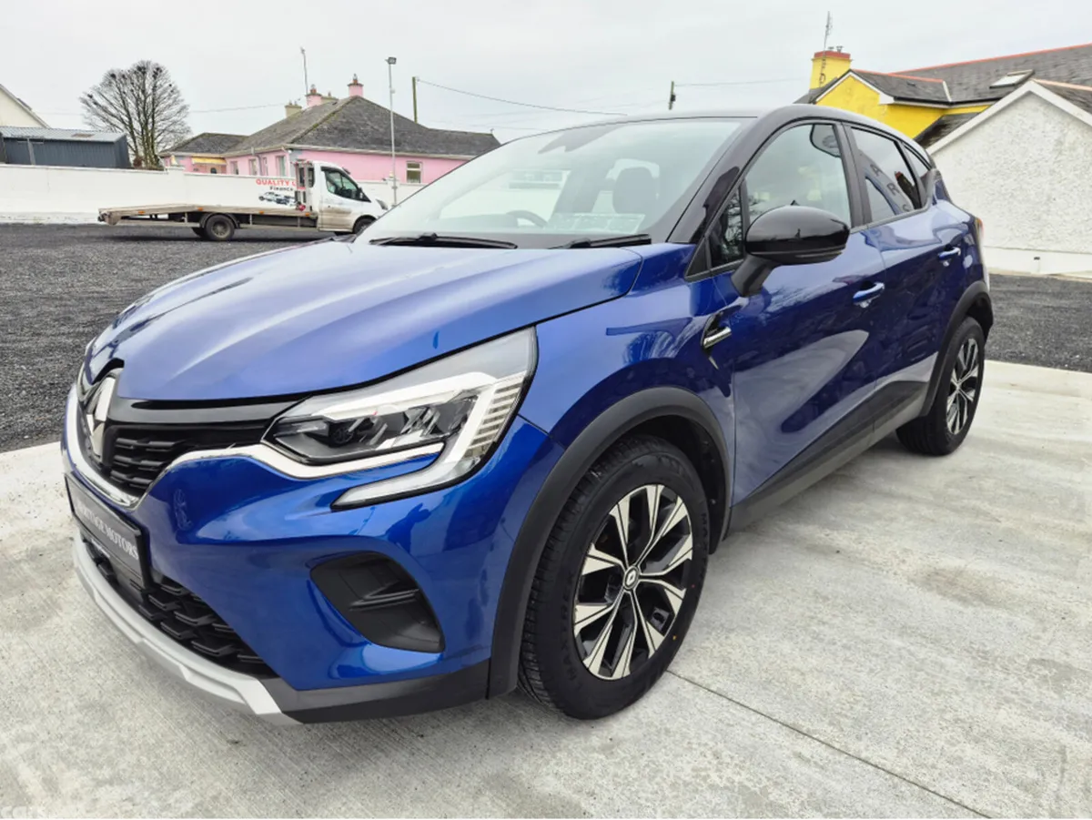 Renault Captur Hatchback, Petrol, 2022, Blue