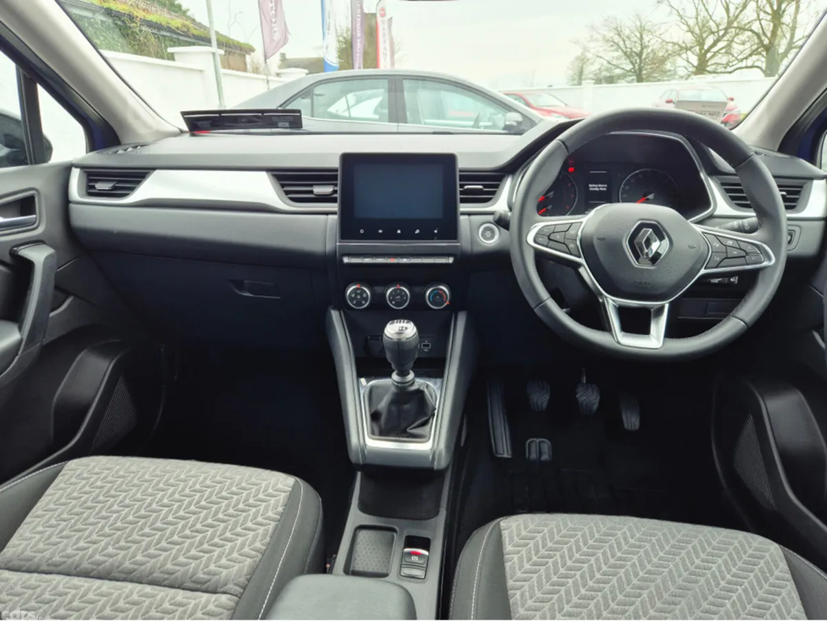 Renault Captur Hatchback, Petrol, 2022, Blue