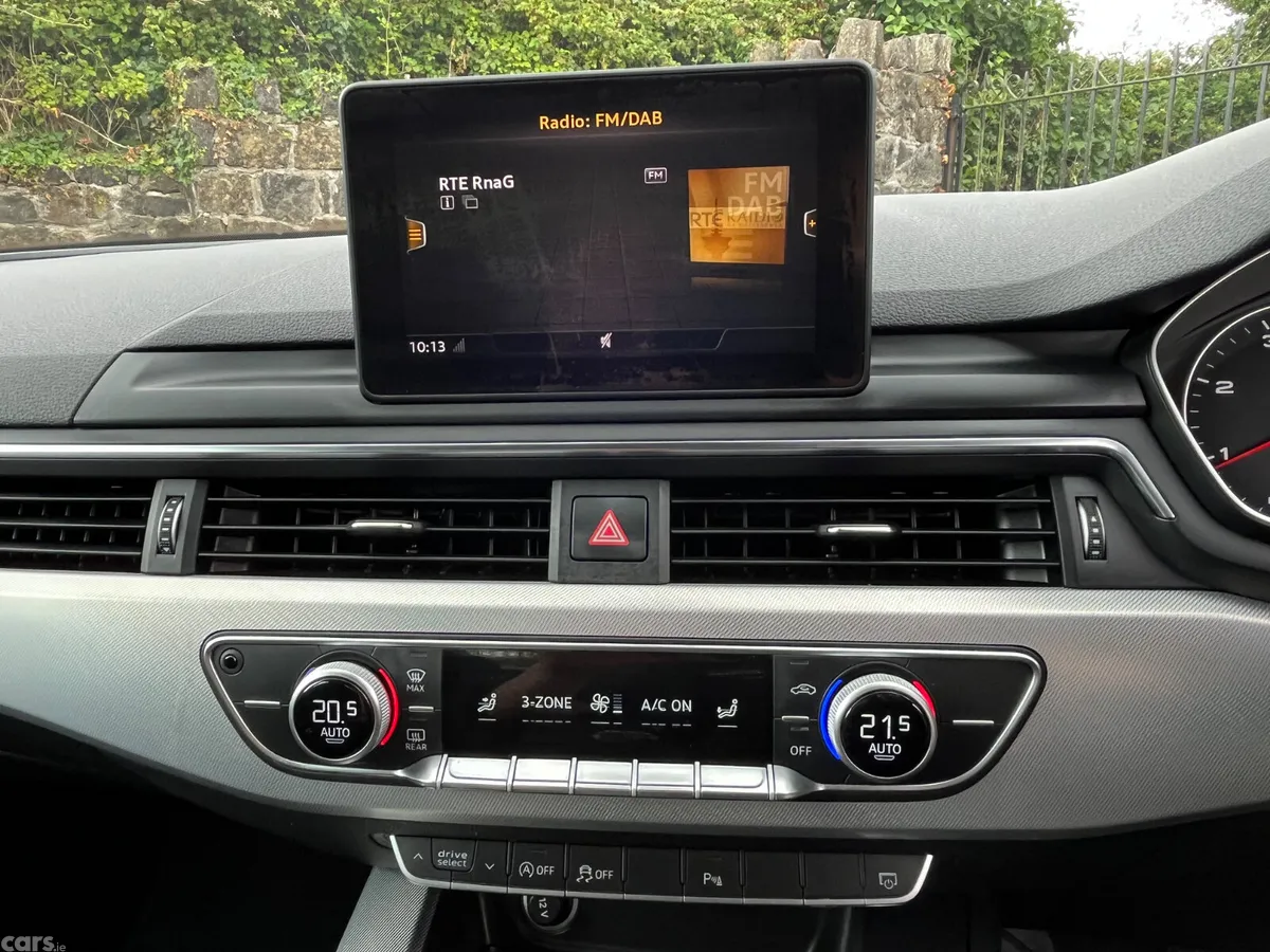Audi A4 Saloon, Diesel, 2017, Grey