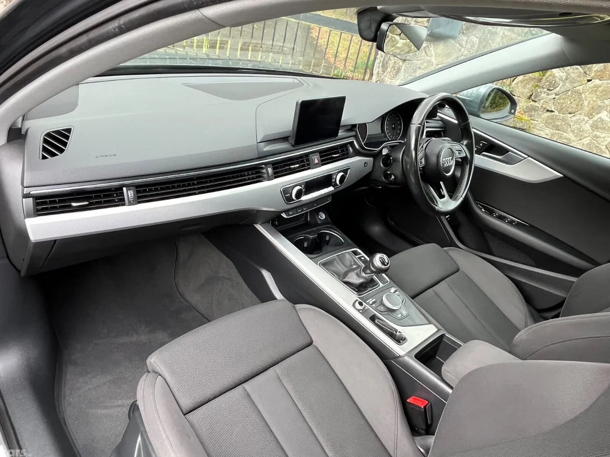 Audi A4 Saloon, Diesel, 2017, Grey