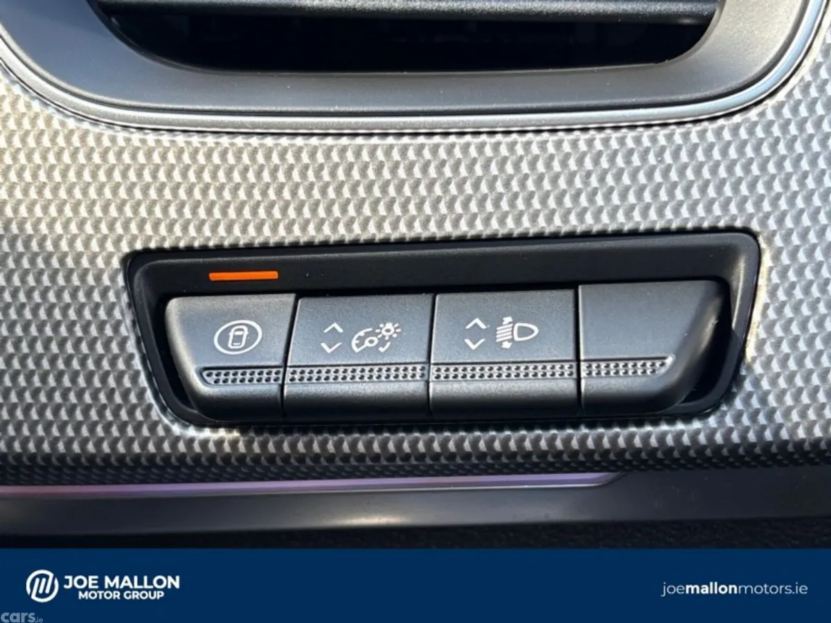Renault Arkana Hatchback, Petrol Hybrid, 2025, Blue