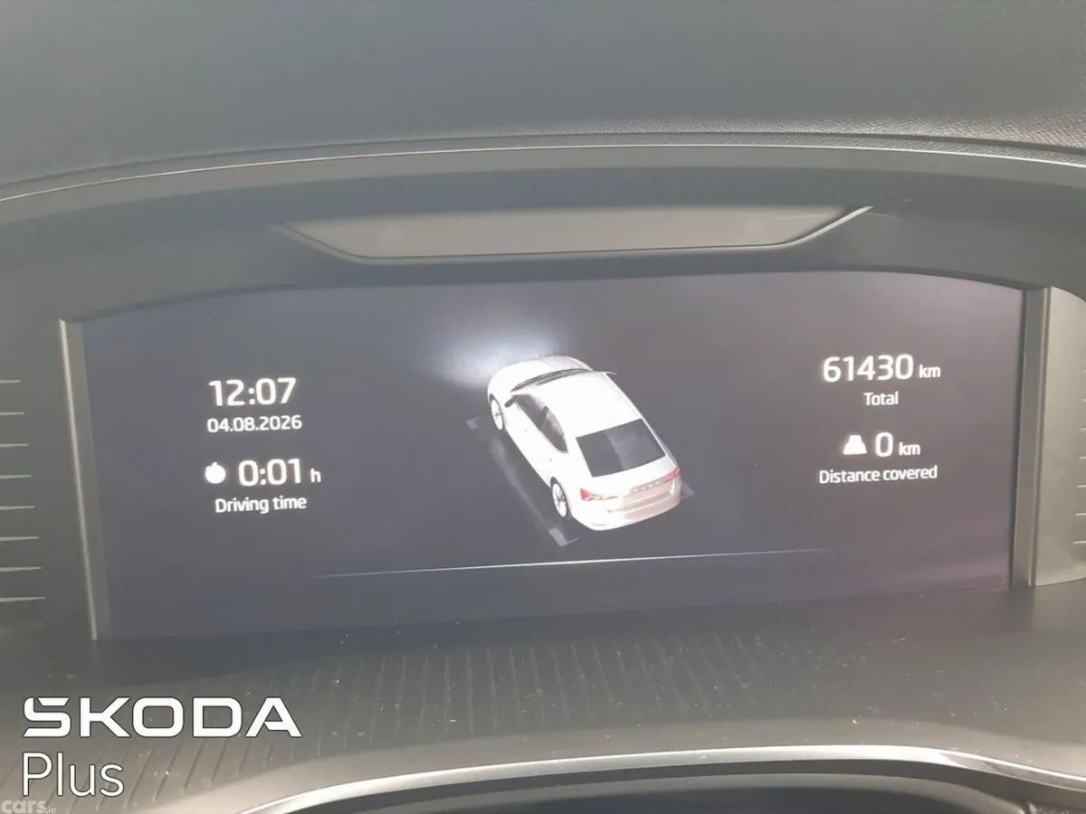 Skoda Octavia Saloon, Diesel, 2024, Red