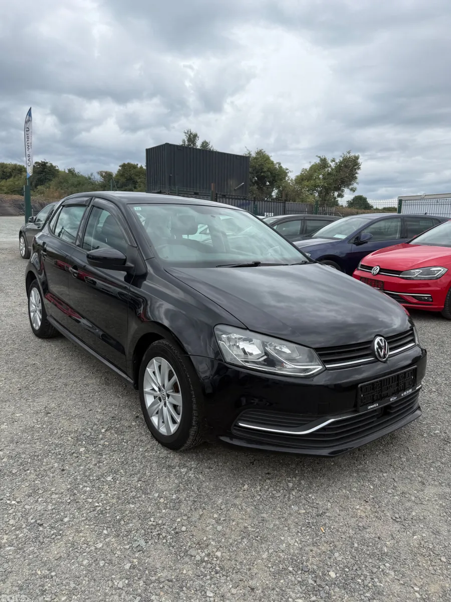 Volkswagen Polo Hatchback, Petrol, 2015, Black
