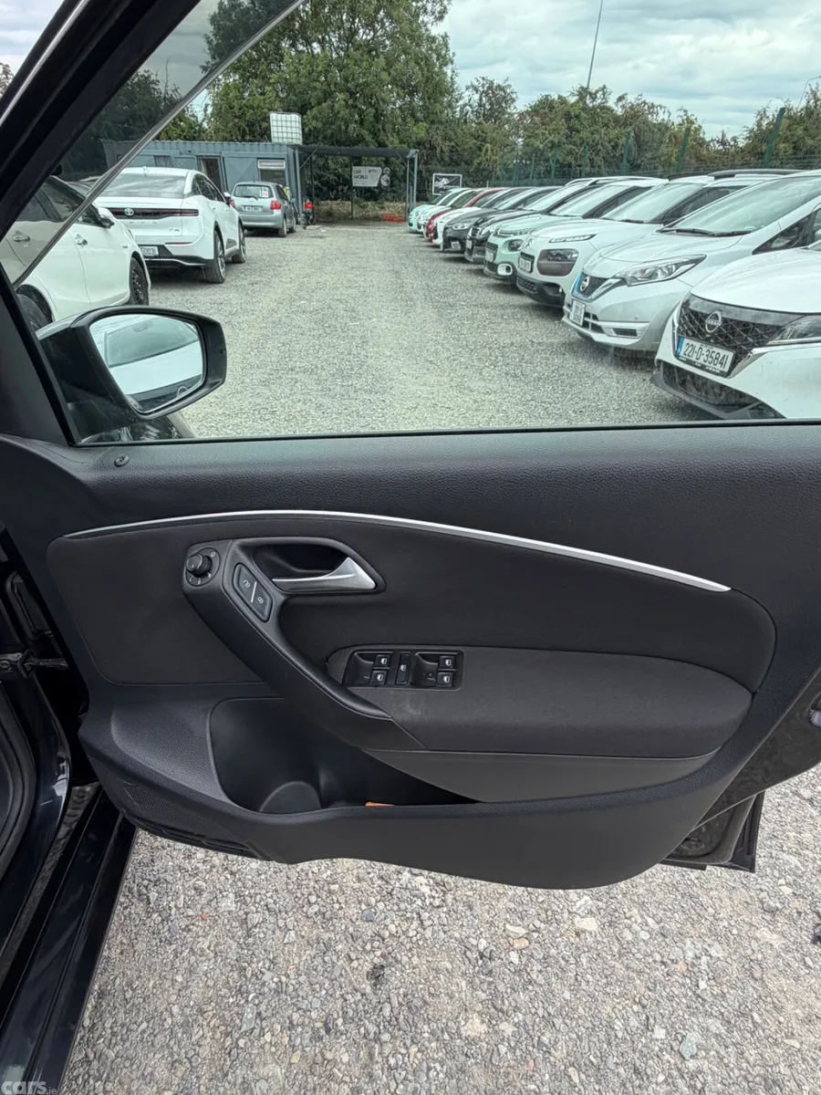 Volkswagen Polo Hatchback, Petrol, 2015, Black