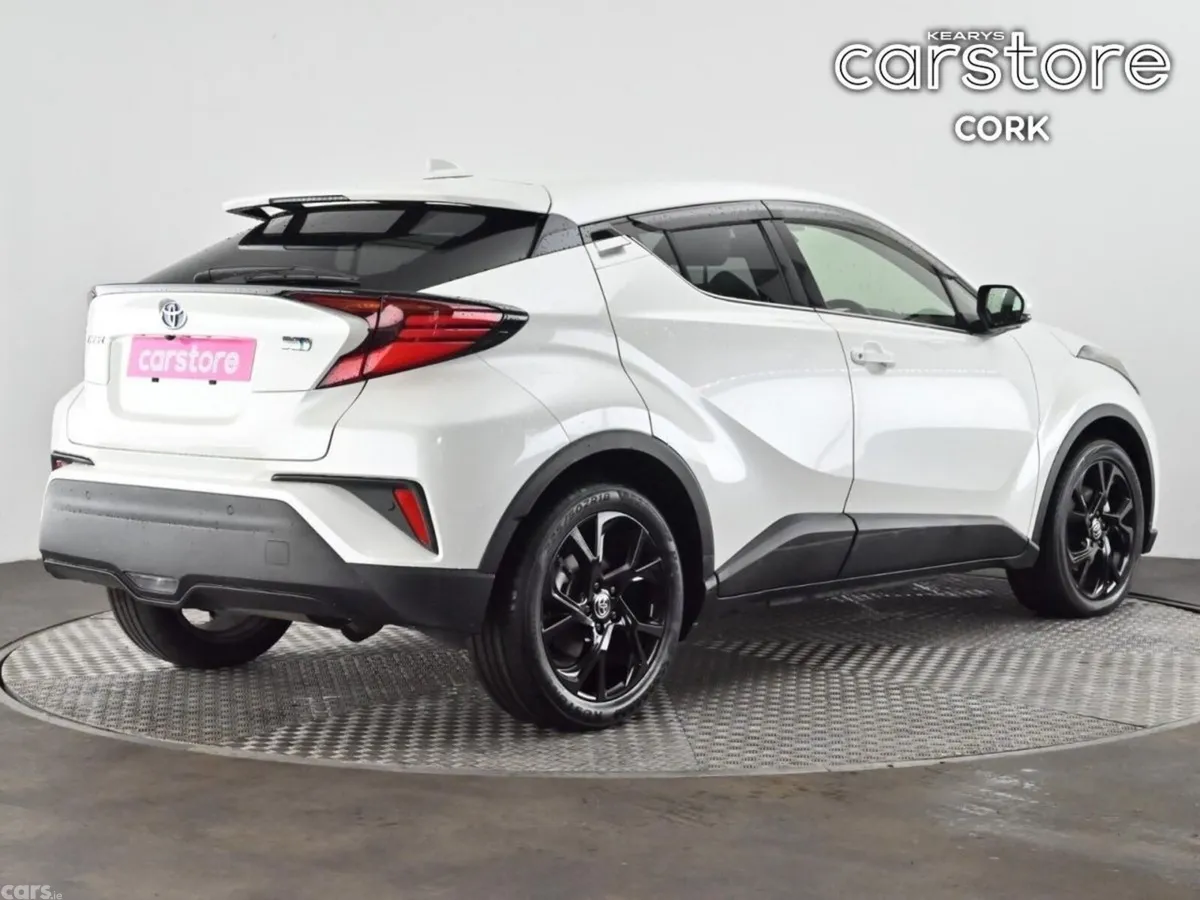 Toyota C-HR SUV, Petrol Hybrid, 2021, White