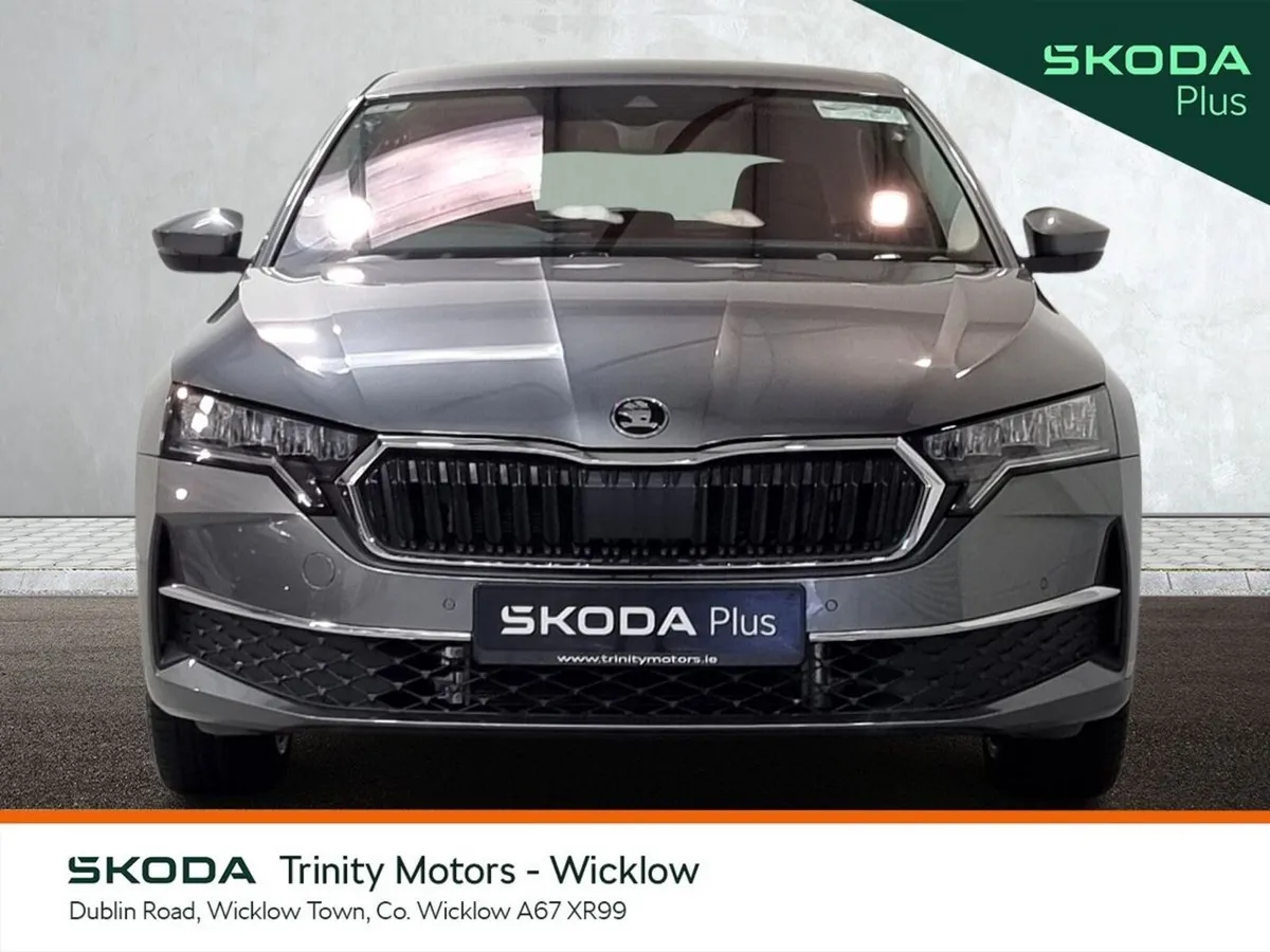Skoda Octavia Saloon, Diesel, 2025, Grey