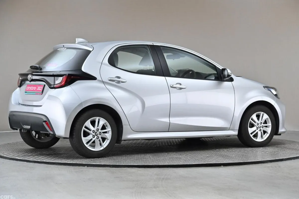 Toyota Yaris Hatchback, Petrol, 2022, Grey