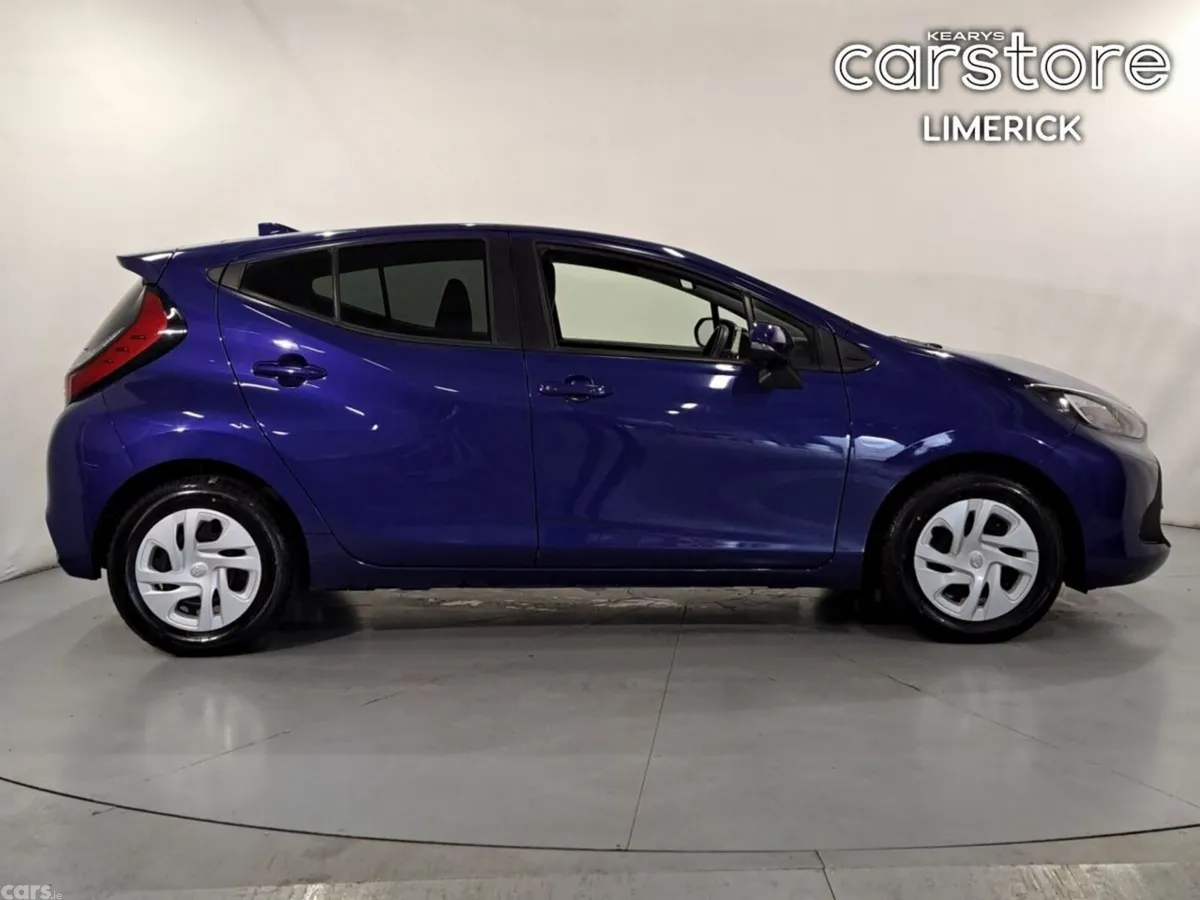 Toyota Aqua Hatchback, Petrol Hybrid, 2022, Blue