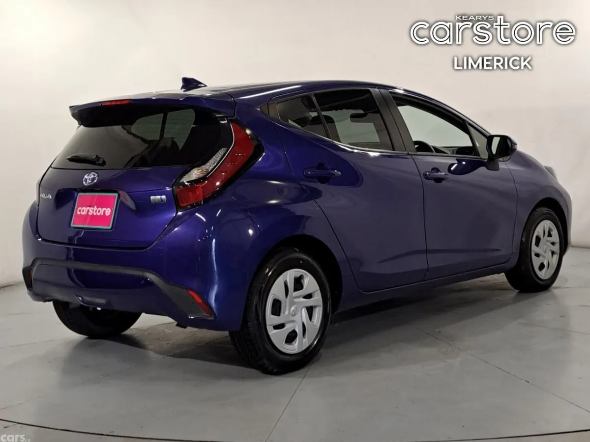 Toyota Aqua Hatchback, Petrol Hybrid, 2022, Blue