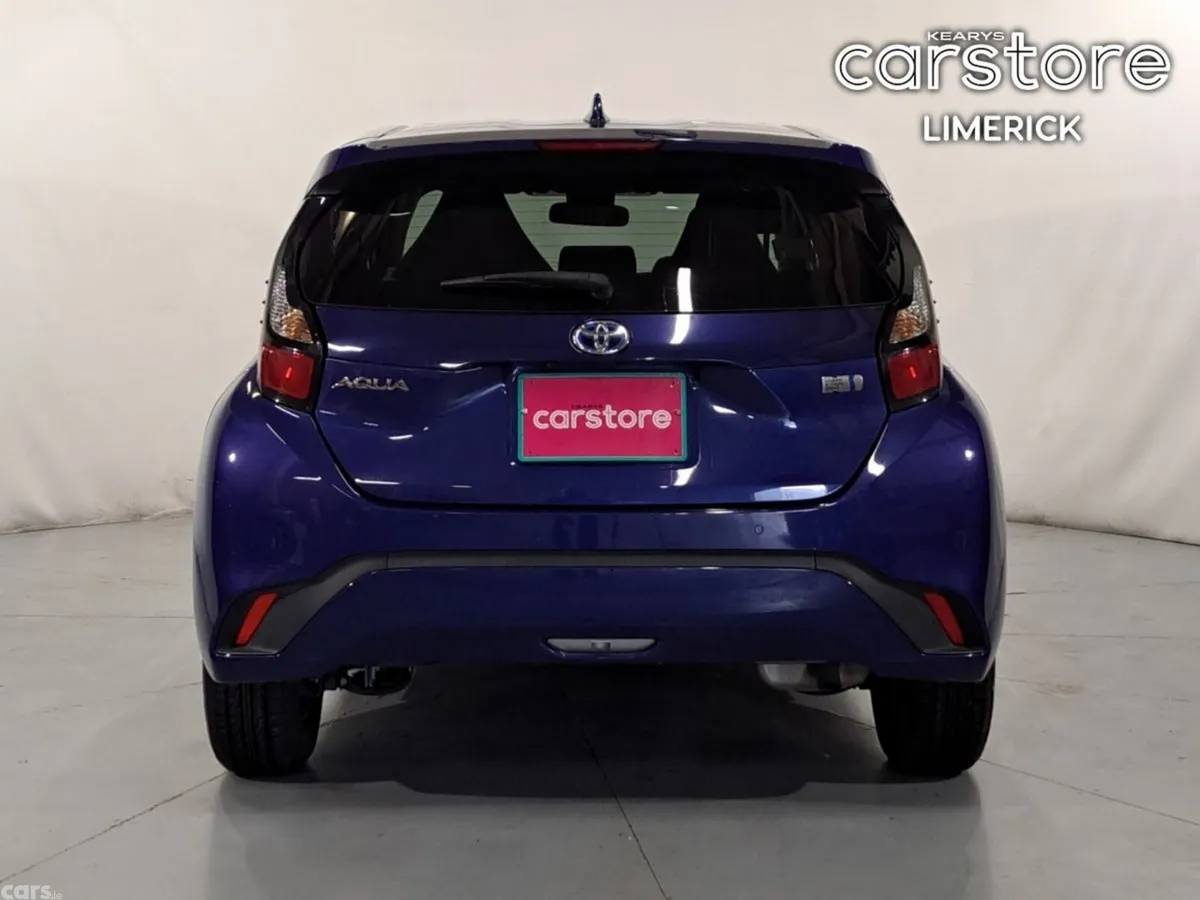 Toyota Aqua Hatchback, Petrol Hybrid, 2022, Blue