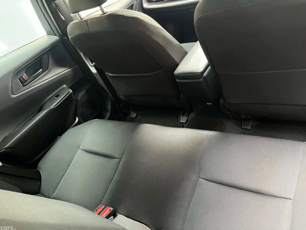 Toyota Prius Saloon, Petrol Hybrid, 2025, Silver