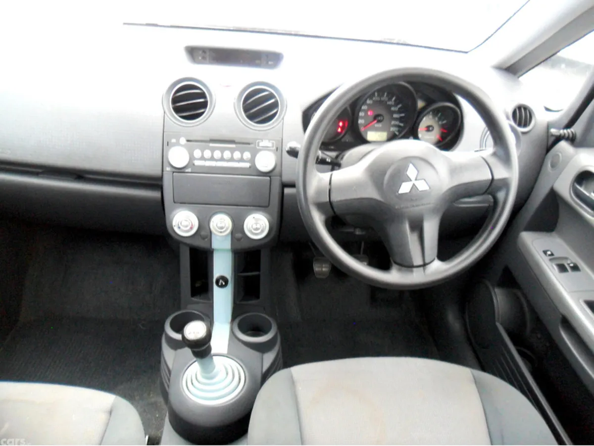 Mitsubishi Colt Hatchback, Petrol, 2005, Silver