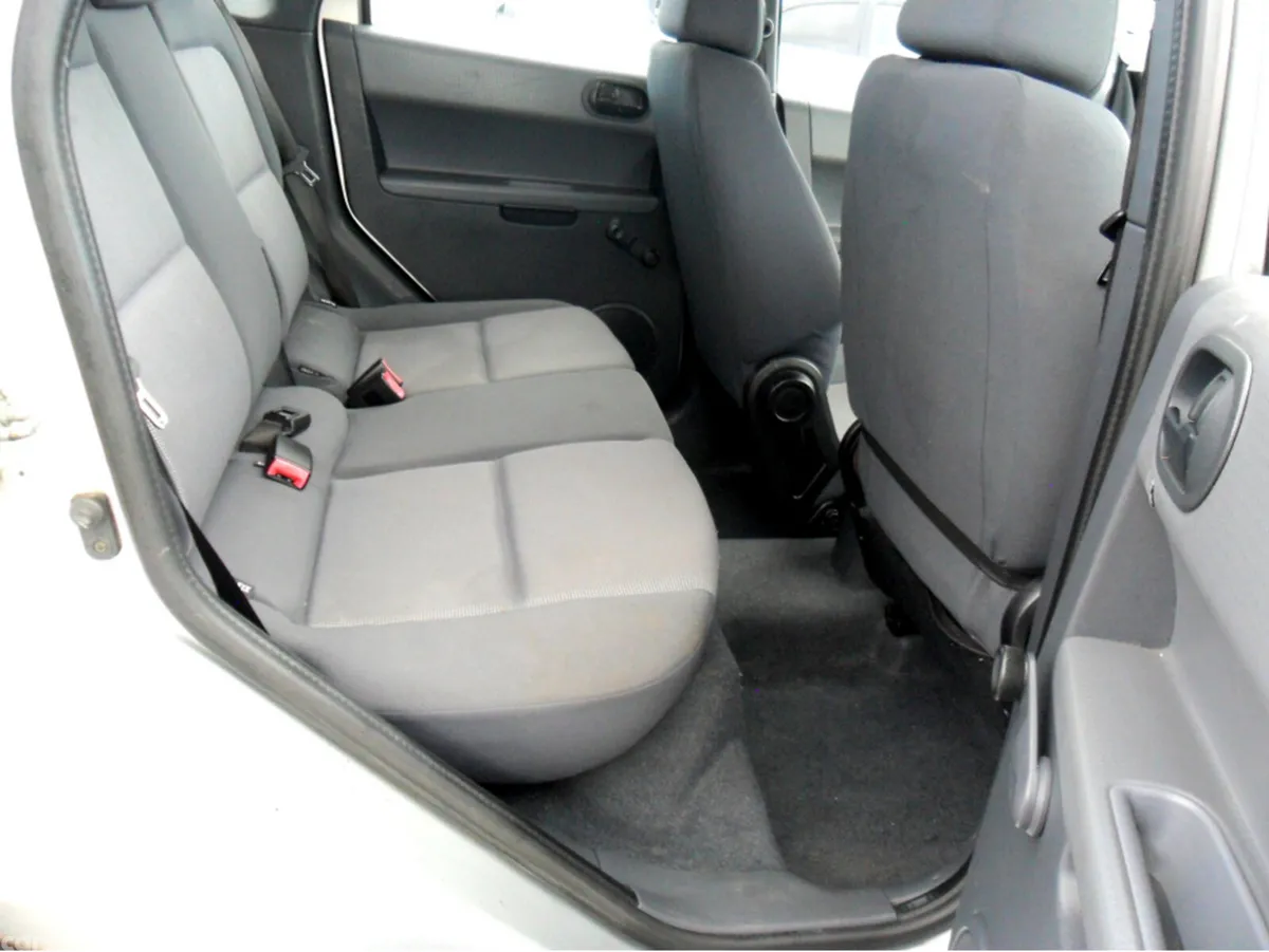 Mitsubishi Colt Hatchback, Petrol, 2005, Silver