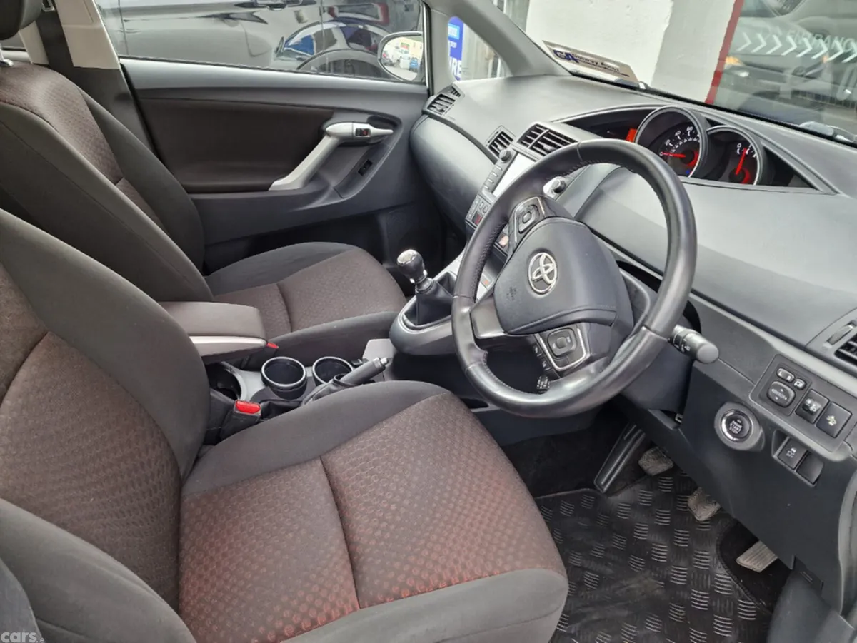 Toyota Verso MPV, Diesel, 2017, White