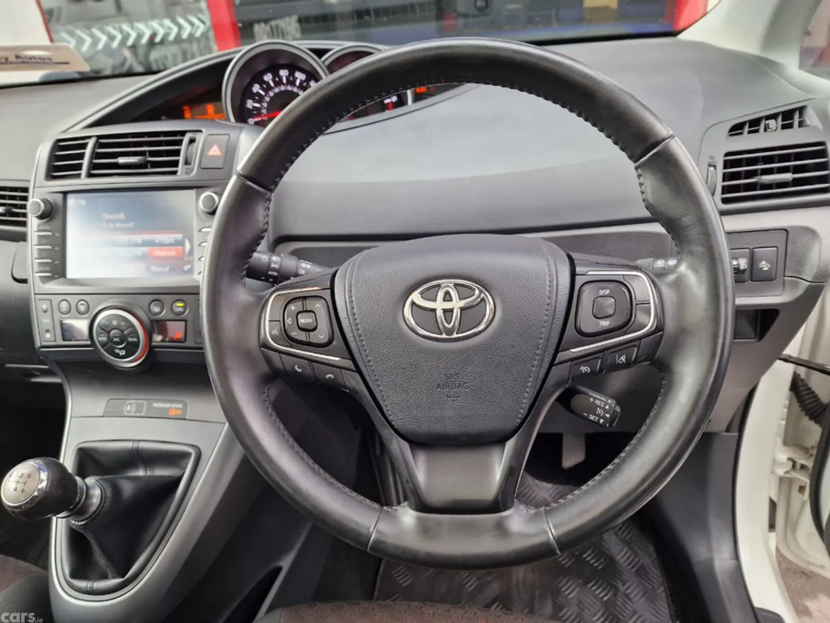 Toyota Verso MPV, Diesel, 2017, White