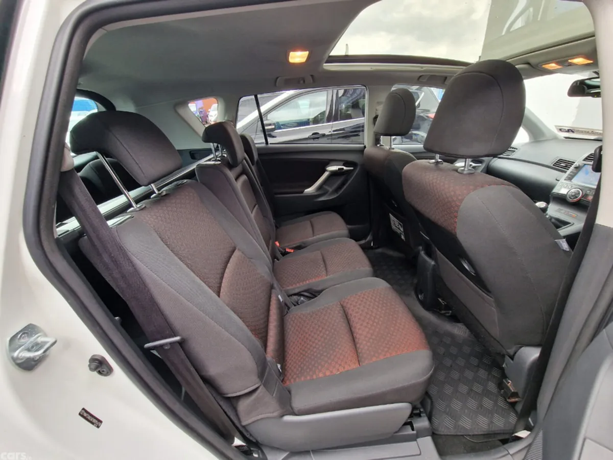 Toyota Verso MPV, Diesel, 2017, White