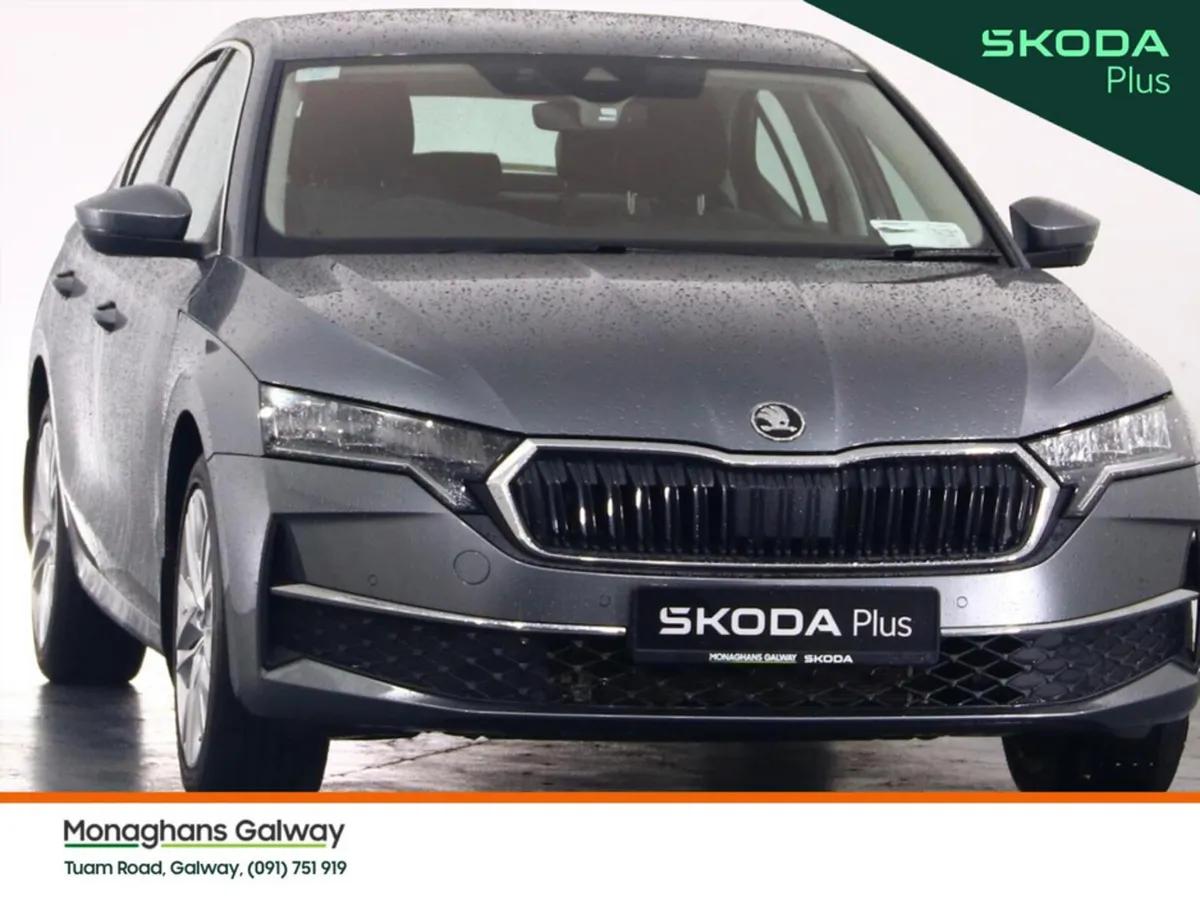 Skoda Octavia Hatchback, Diesel, 2024, Grey