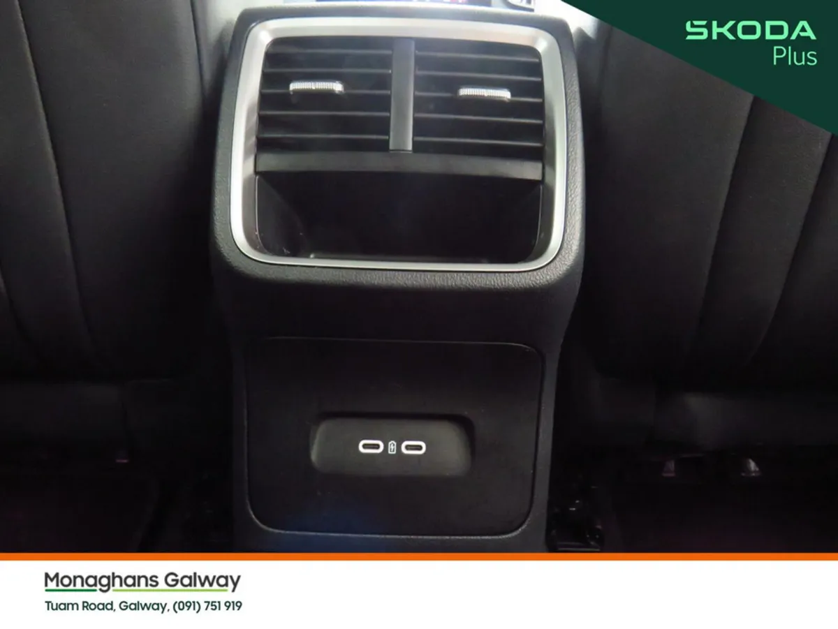 Skoda Octavia Hatchback, Diesel, 2024, Grey