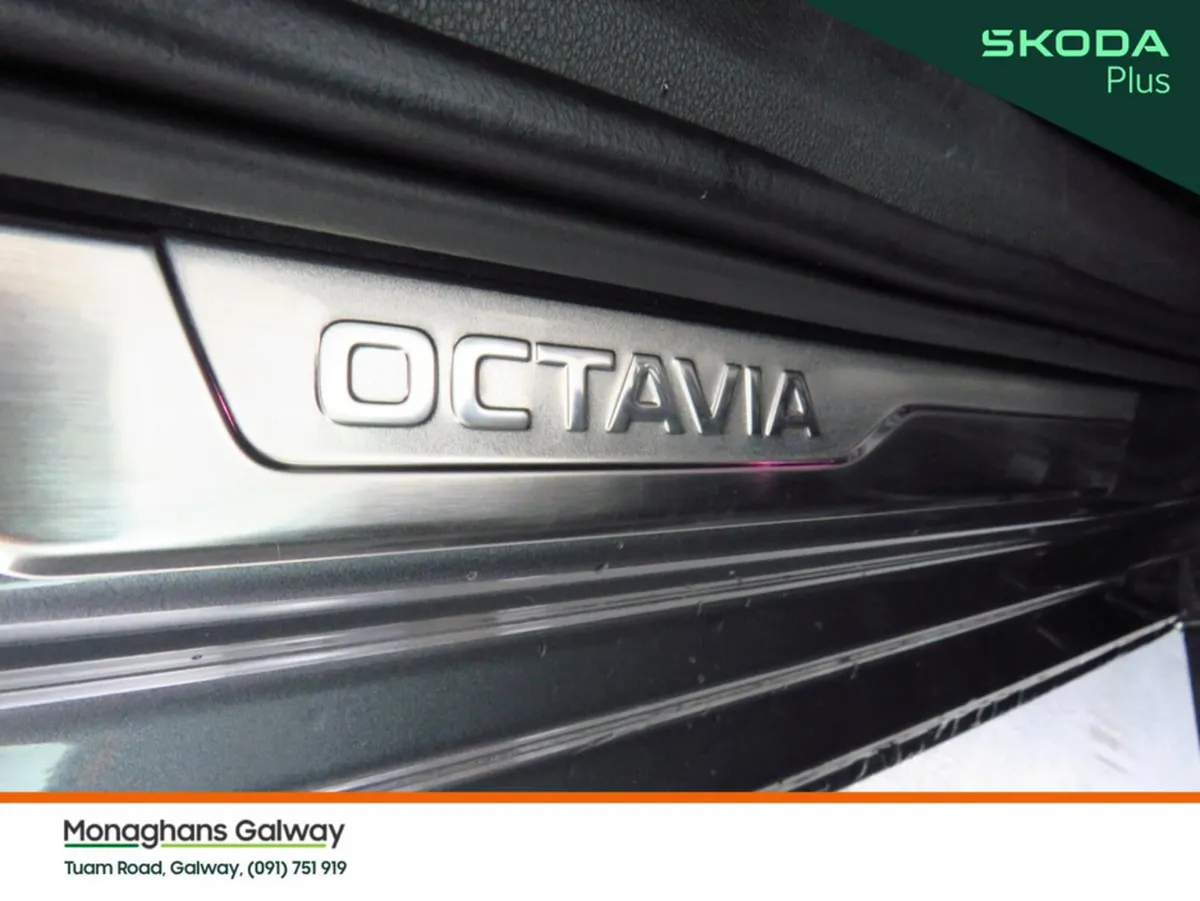 Skoda Octavia Hatchback, Diesel, 2024, Grey