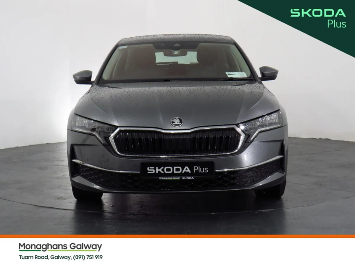 Skoda Octavia Hatchback, Diesel, 2024, Grey