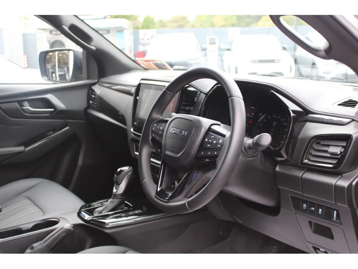 Isuzu D-Max Pick Up, Diesel, 2026, Grey
