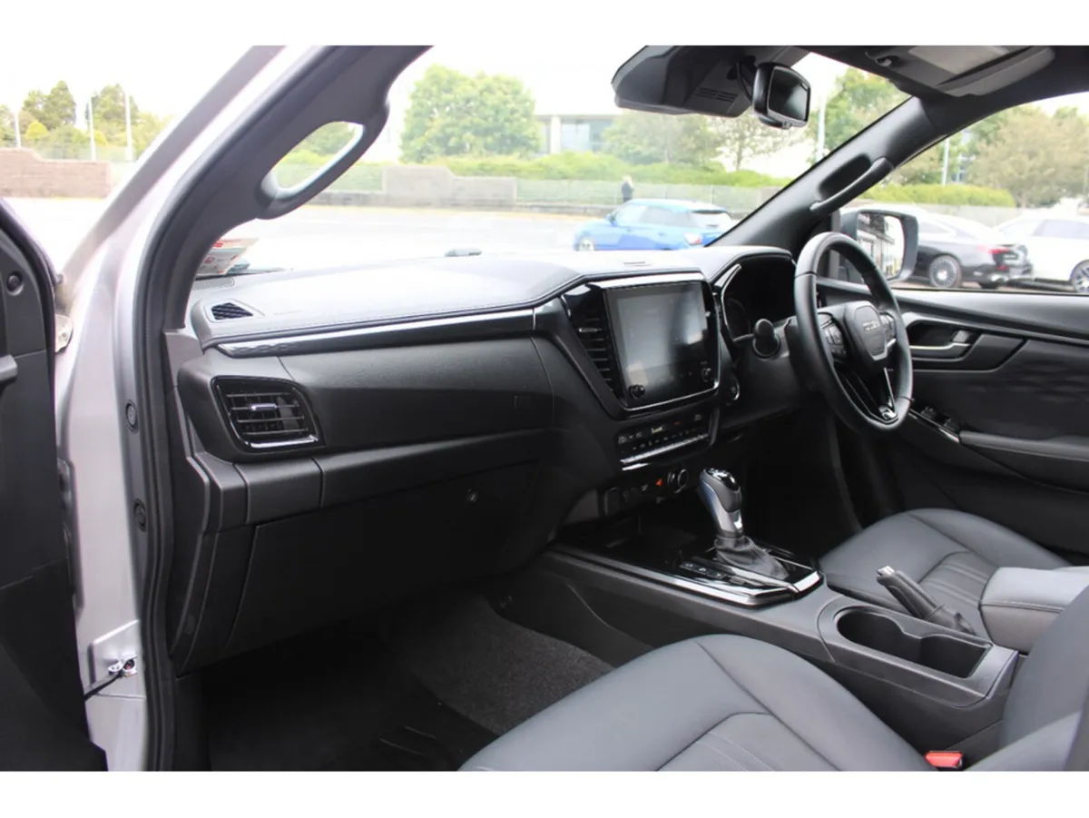 Isuzu D-Max Pick Up, Diesel, 2026, Grey