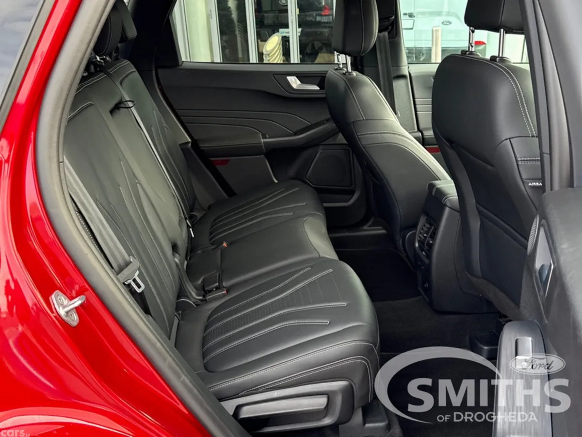 Ford Kuga MPV, Petrol Plug-in Hybrid, 2023, Red