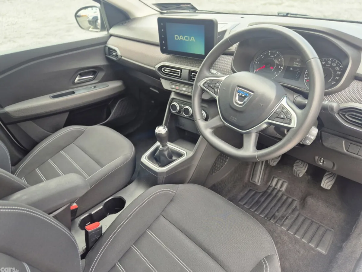 Dacia Jogger MPV, Petrol, 2022, Grey
