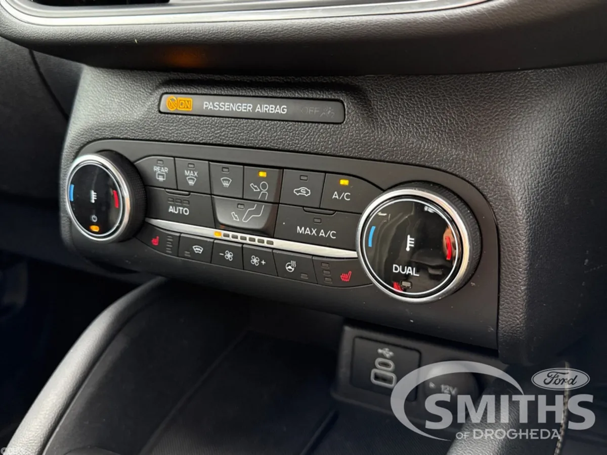 Ford Kuga MPV, Petrol Plug-in Hybrid, 2023, Red