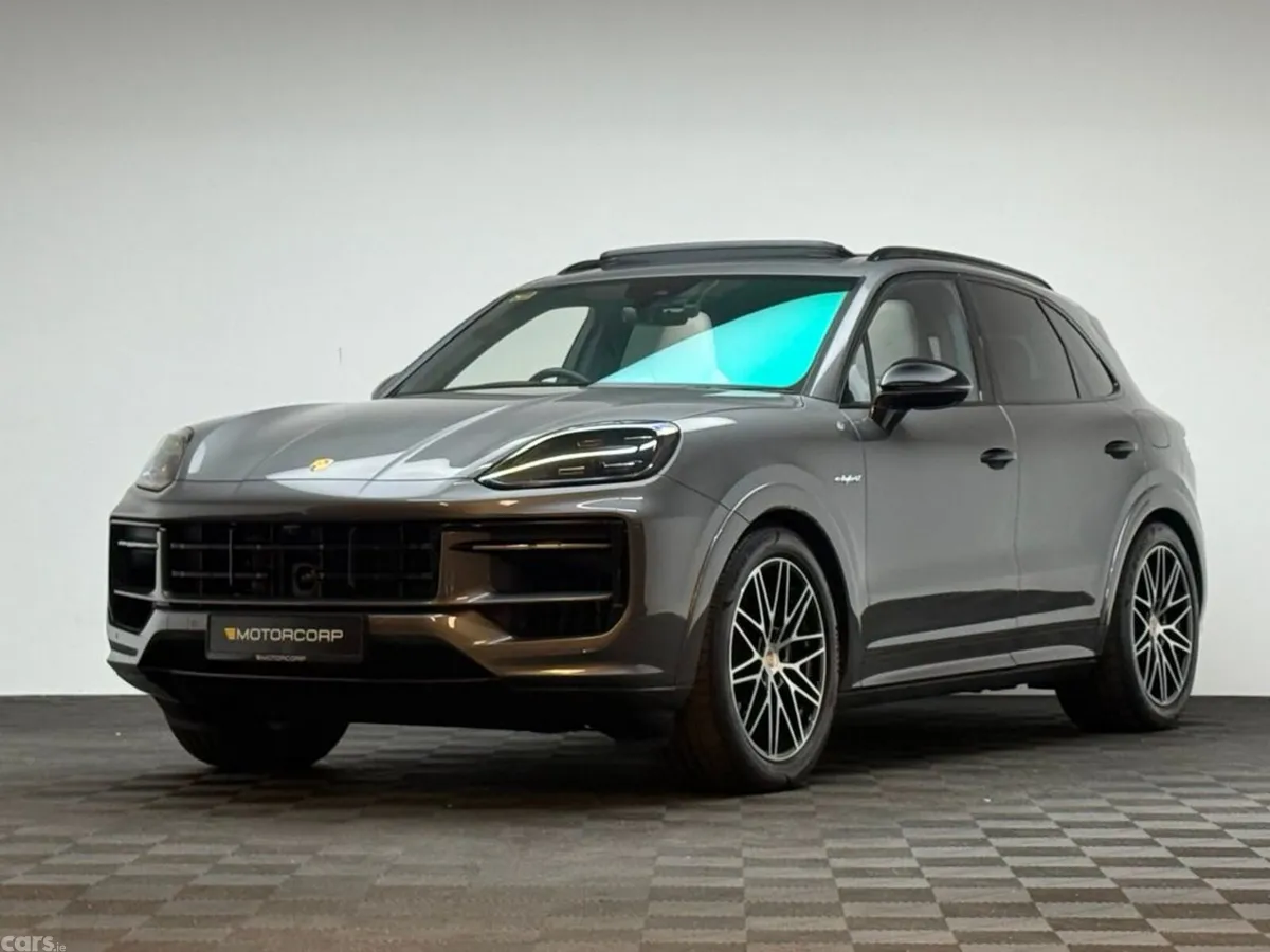 Porsche Cayenne SUV, Petrol Plug-in Hybrid, 2024, Grey