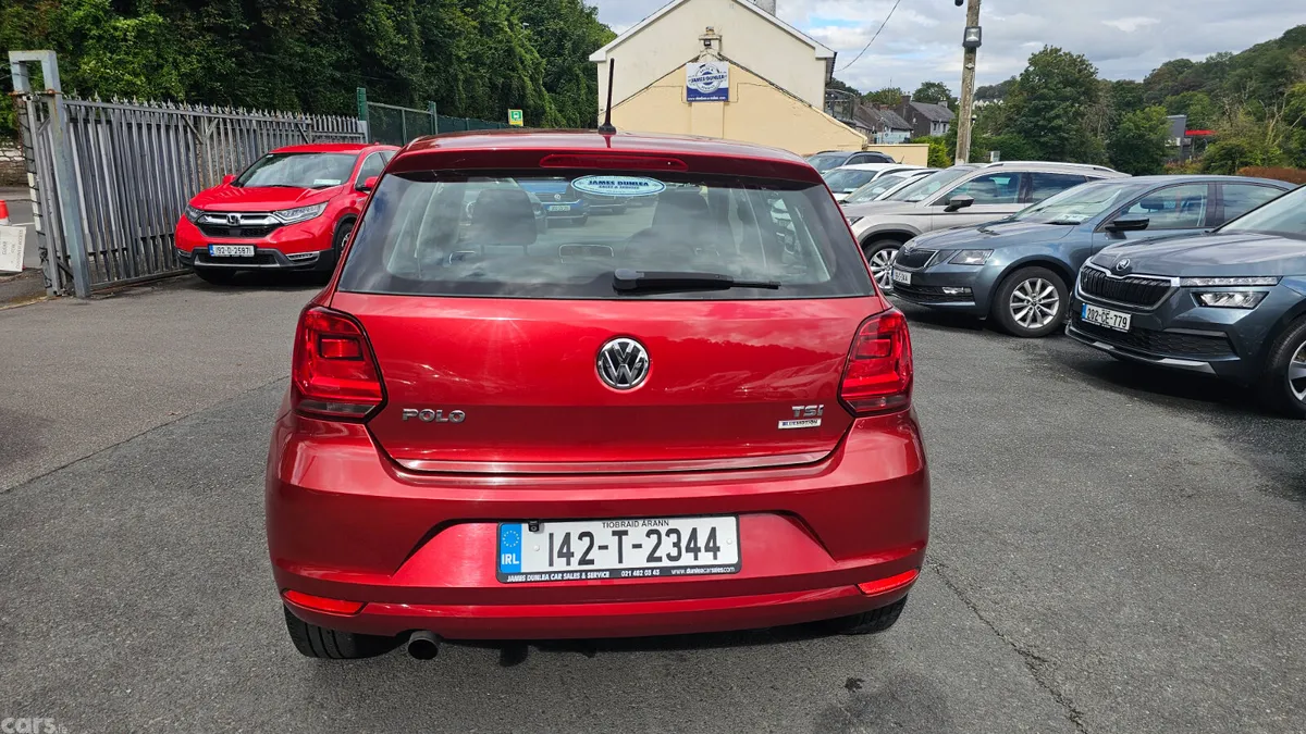 Volkswagen Polo Hatchback, Petrol, 2014, Red