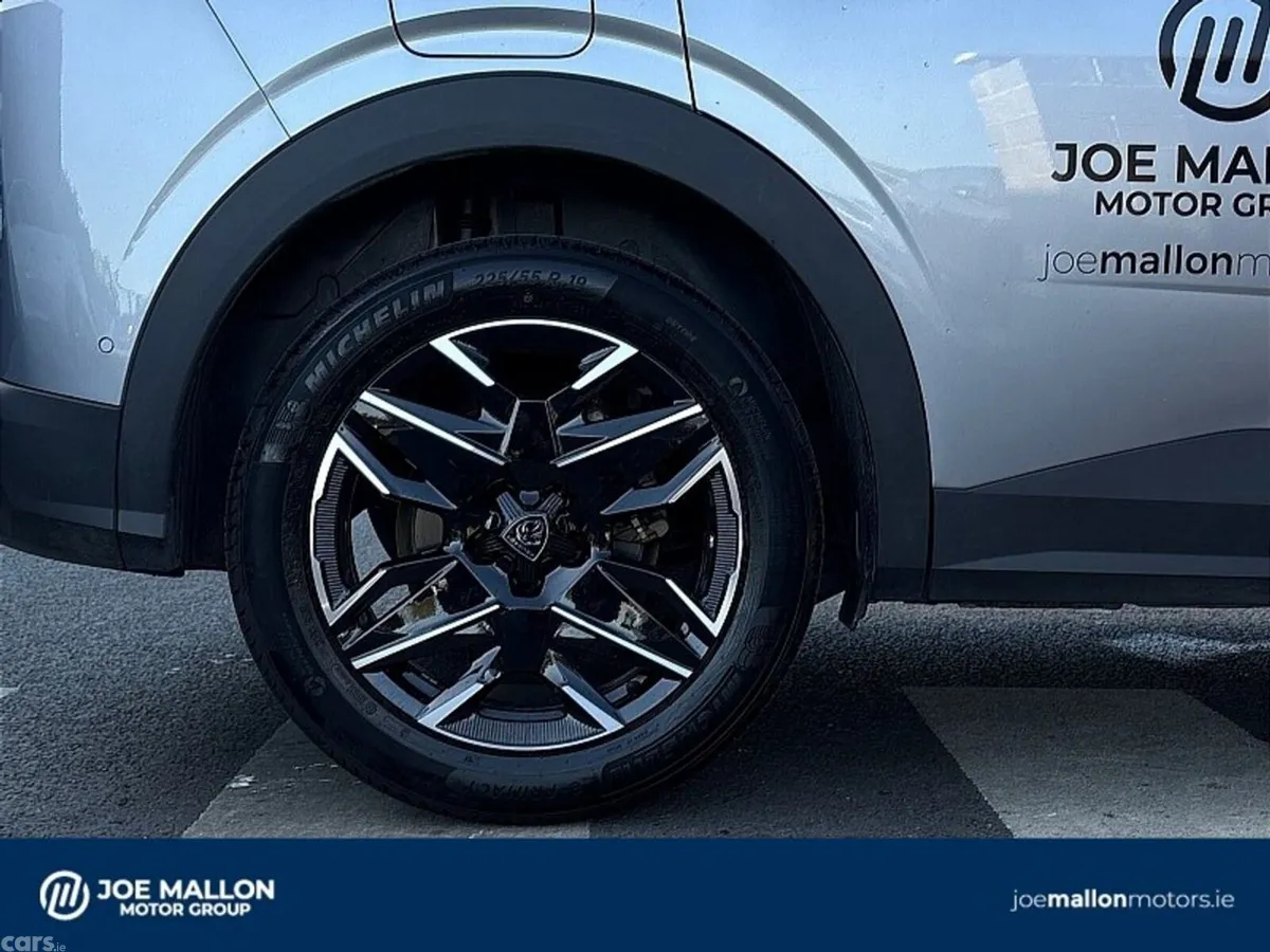 Peugeot 3008 MPV, Petrol, 2025, Grey