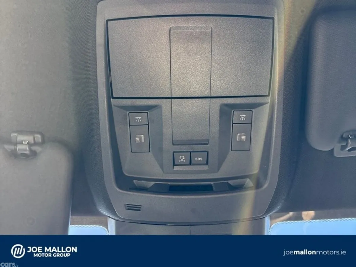 Peugeot 3008 MPV, Petrol, 2025, Grey