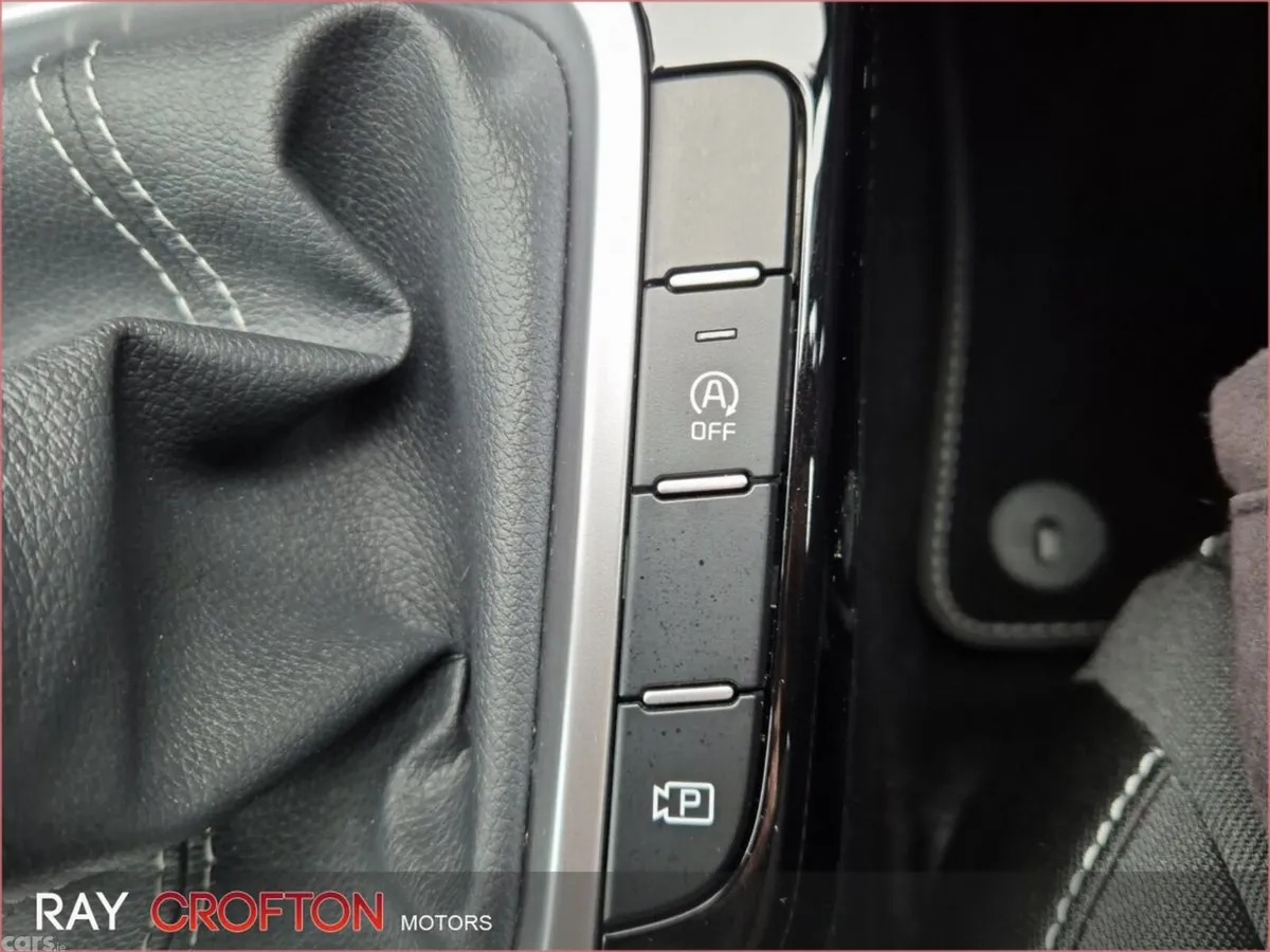 Kia Ceed Hatchback, Petrol, 2025, White