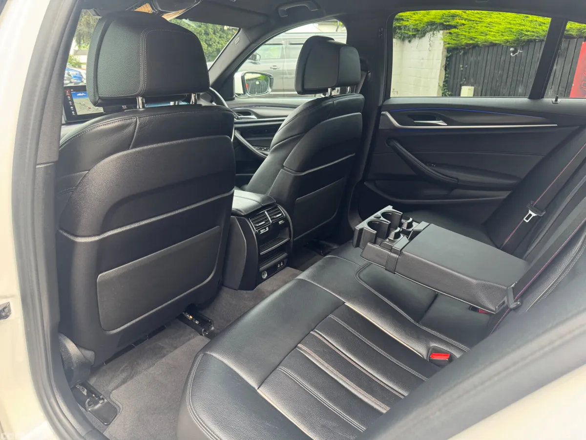 BMW 5-Series Saloon, Diesel Hybrid, 2021, White