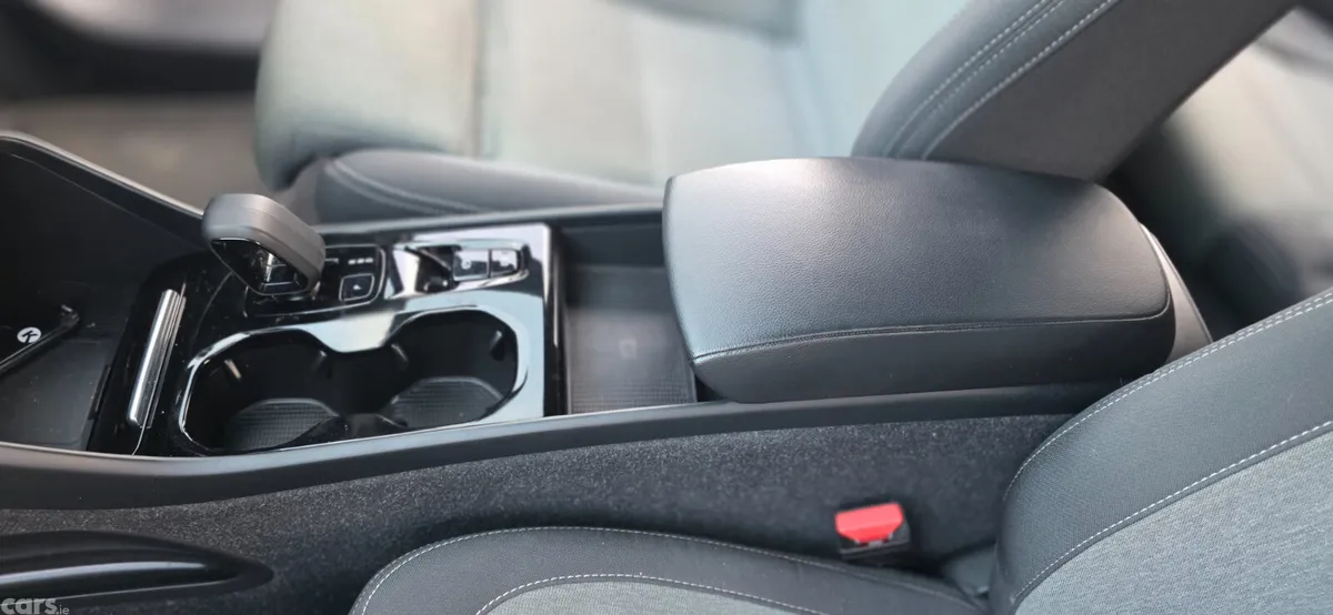 Volvo XC40 SUV, Petrol Plug-in Hybrid, 2023, Black
